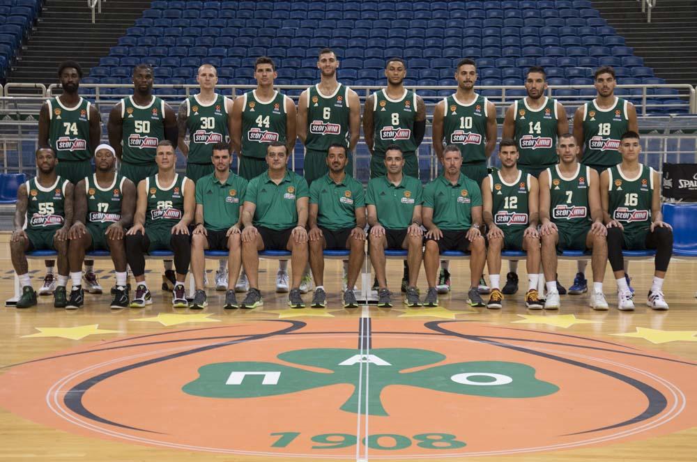 C罗和梅西的真实关系，刷新了球迷的认知（C罗与梅西的关系真相，颠覆球迷想象）