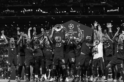 周末与凯塞多的对位？赖斯：我们是不同位置，我对他充满敬意