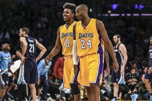 詹卢卡-西蒙尼谈朱利亚诺：父亲总说他是最好的，他前途无量（詹卢卡-西蒙尼评朱利亚诺：父亲盛赞其为最佳，前景无限）