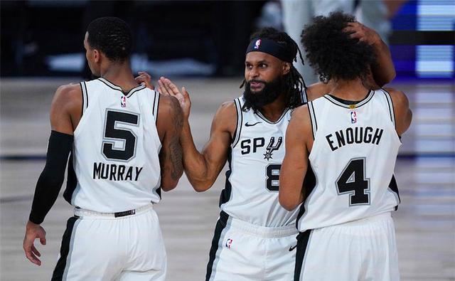 巴乔：希望看到意大利重返世界杯，94世界杯永生难忘（巴乔盼意大利重回世界杯，1994之夏铭心难忘）