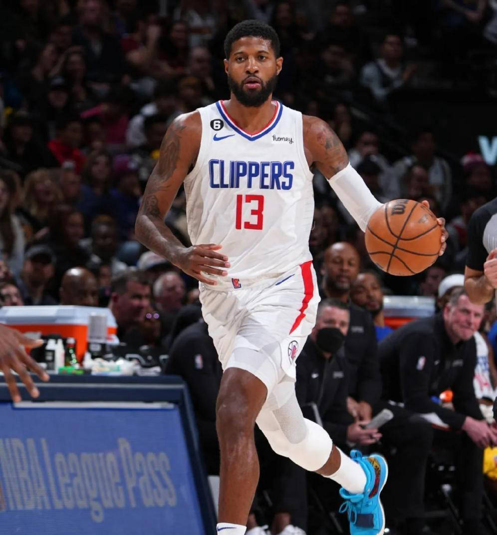 布拉德利：我小时候经常在自家花园里滑铲模仿杰拉德（布拉德利：童年常在自家花园练滑铲模仿杰拉德）