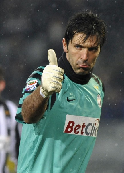 那不勒斯经历10轮点球晋级意杯8强，孔蒂：我们更配得上晋级（那不勒斯点球鏖战十轮闯入意杯八强，孔蒂：这次出线我们当之无愧）