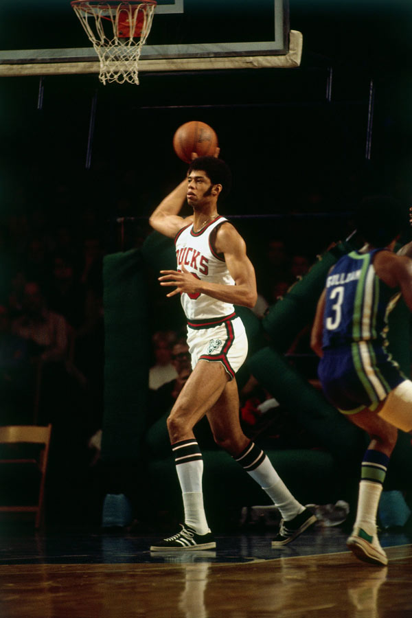 巴萨客战切尔西大名单：拉什福德复出，佩德里继续缺阵（巴萨做客切尔西名单出炉：拉什福德回归，佩德里继续缺席）